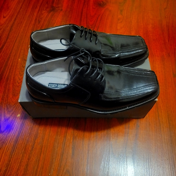 Stacy Adams - Picture 2 of 2